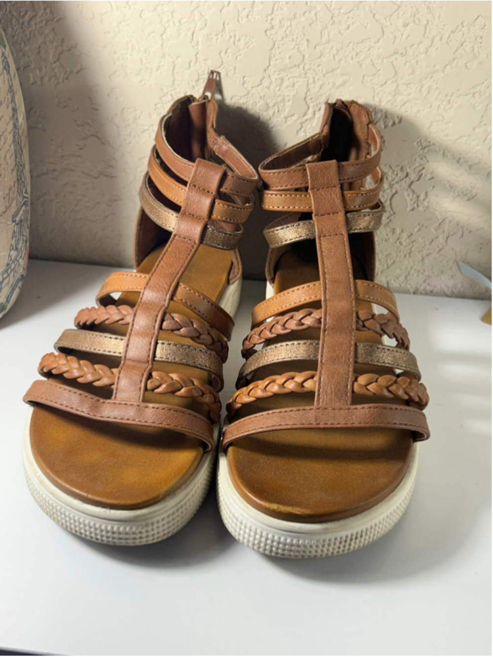 Women's MIA Gladiator Sandals Size 5 Brown Gold Braided Straps